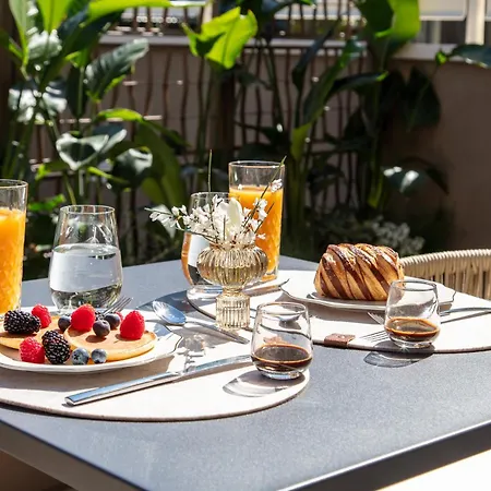 Dama - Luxury Apartahotel