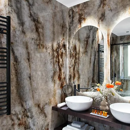 Dama - Luxury Aparthotel Pompeï